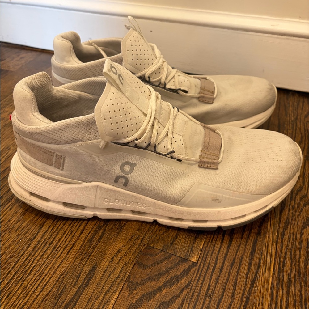 On Running Men's white Sneakers